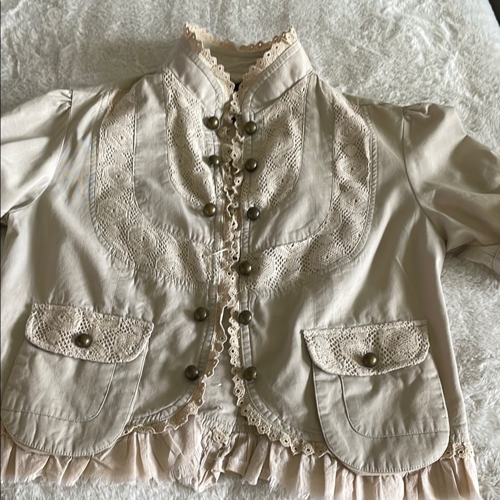 Elegant Cream Lace-Trimmed Jacket